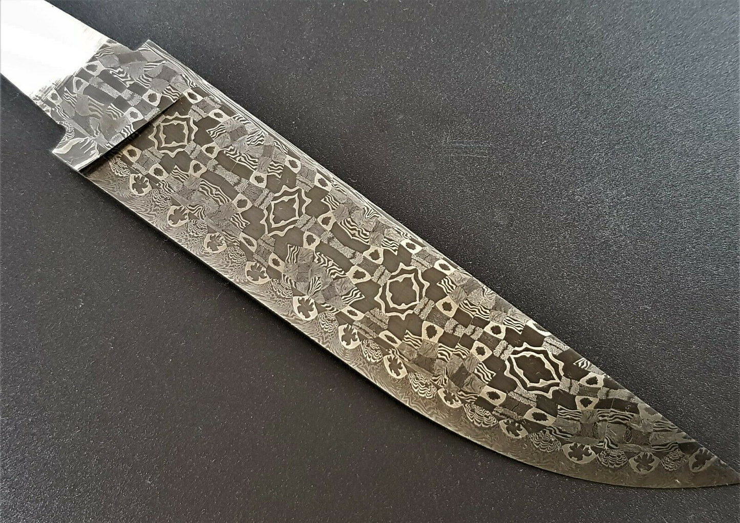 Exklusive Mosaik Damast Klinge Rohling Damascus Steel Messer HRC 60 Handarbeit